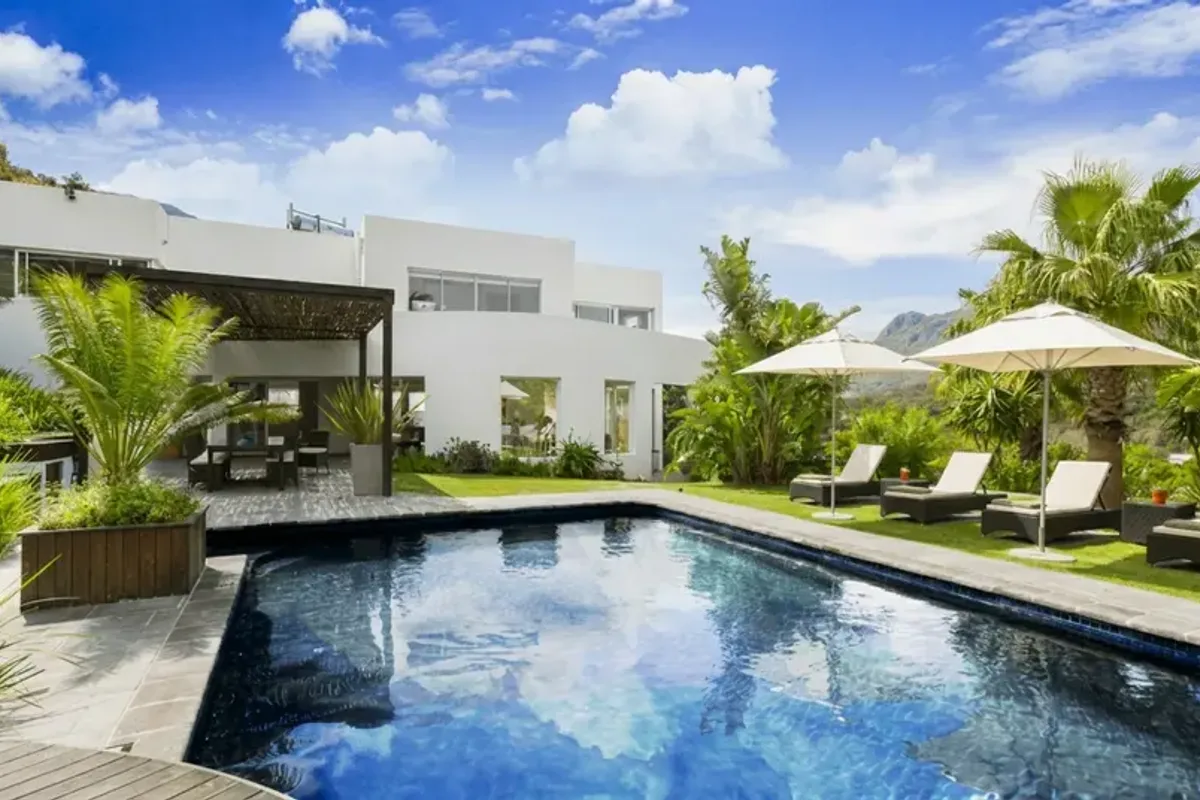 CUBE Guest House
